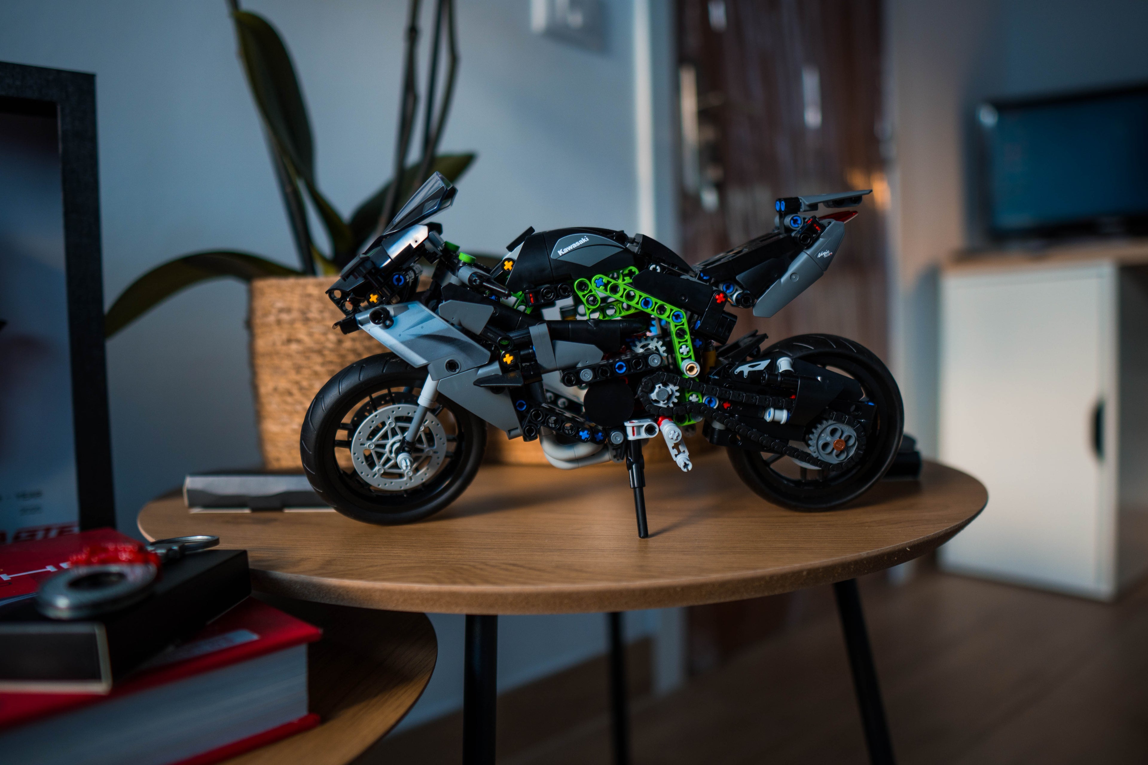 Kawasaki Ninja H2R a Escala - Modelo para Construir y Coleccionar