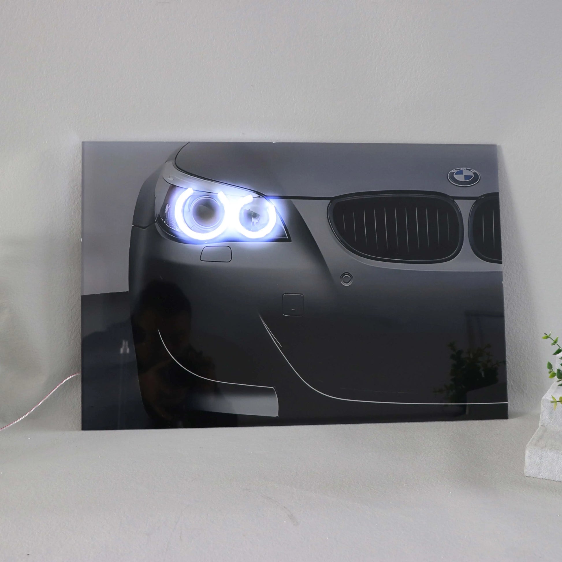 BMW M5 E60 Neon Lights